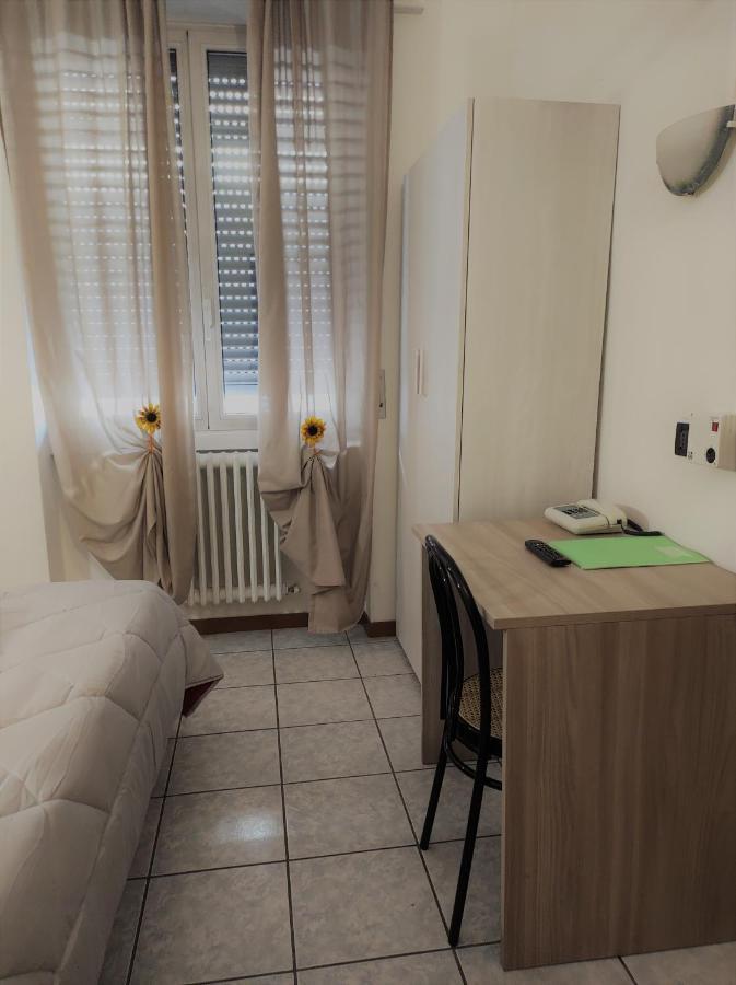 Hotel Marinoni โลมาซโซ ภายนอก รูปภาพ