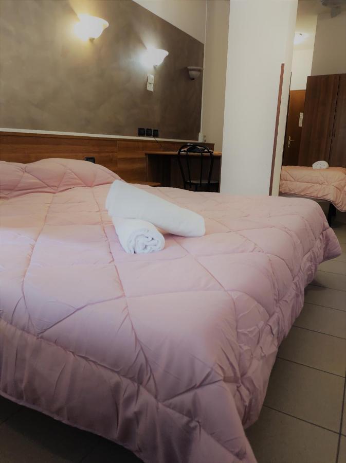 Hotel Marinoni โลมาซโซ ภายนอก รูปภาพ