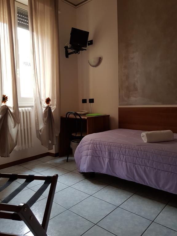 Hotel Marinoni โลมาซโซ ภายนอก รูปภาพ