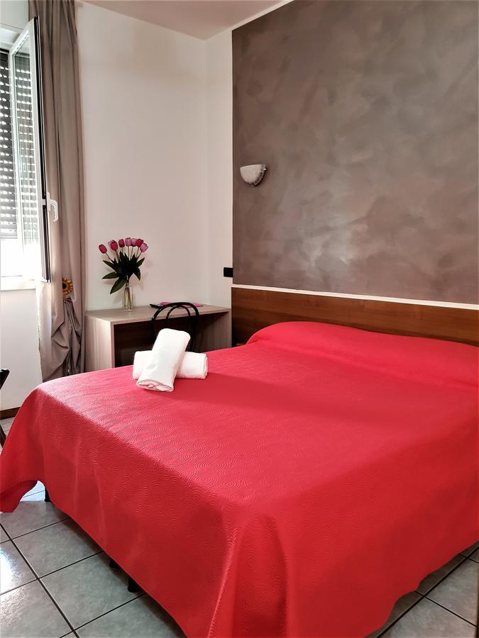 Hotel Marinoni โลมาซโซ ภายนอก รูปภาพ