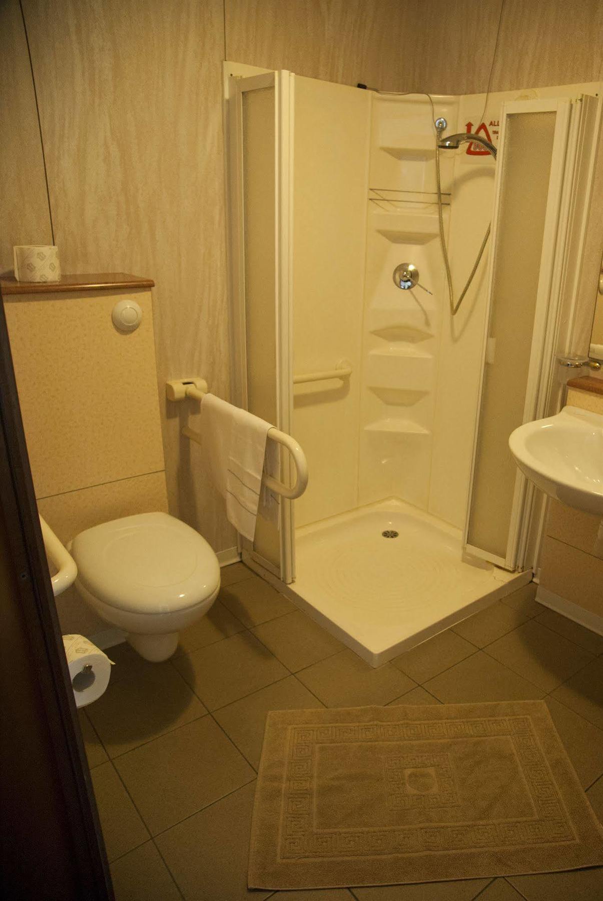 Hotel Marinoni โลมาซโซ ภายนอก รูปภาพ