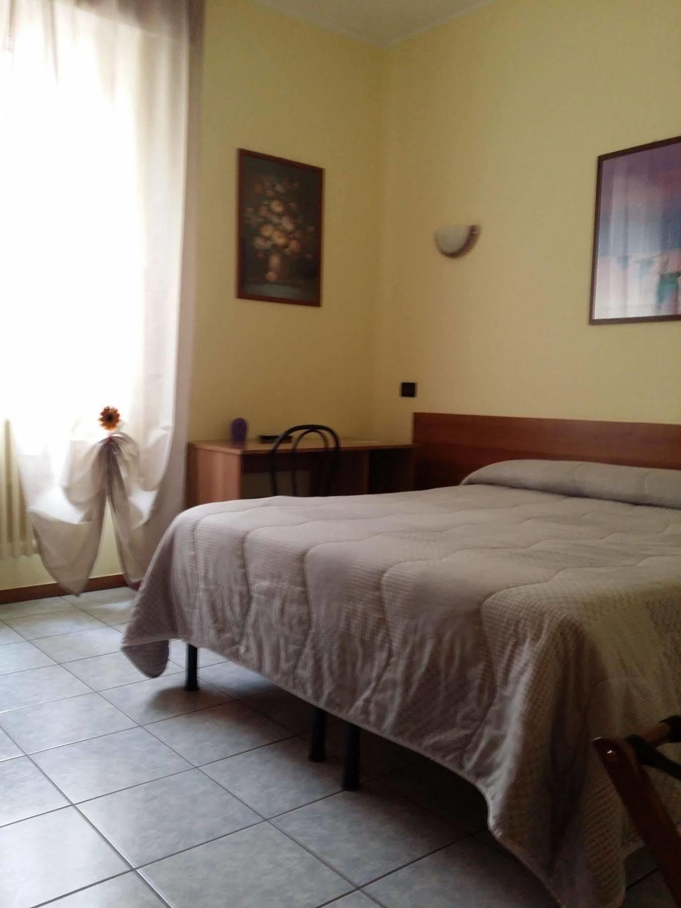 Hotel Marinoni โลมาซโซ ภายนอก รูปภาพ