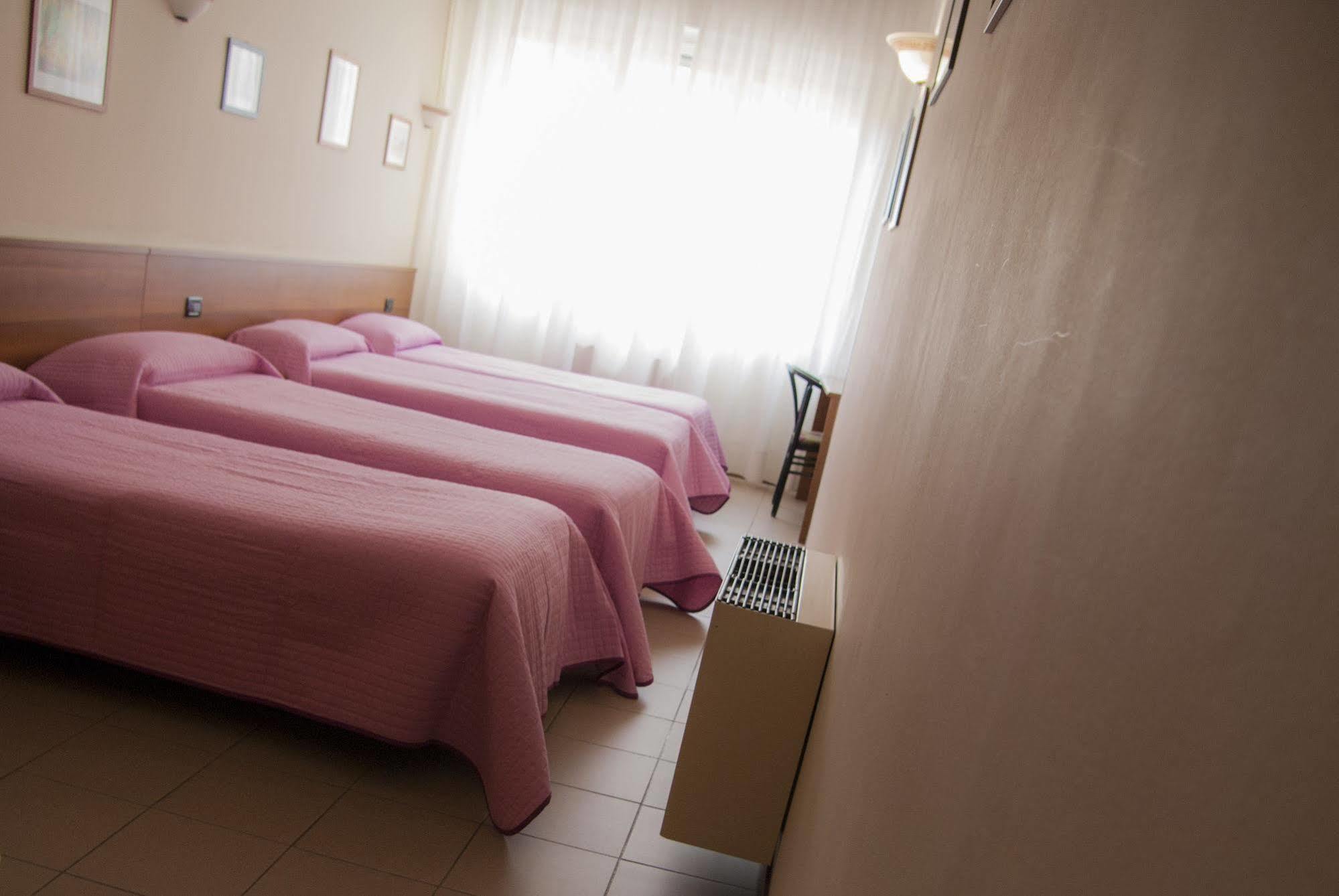 Hotel Marinoni โลมาซโซ ภายนอก รูปภาพ
