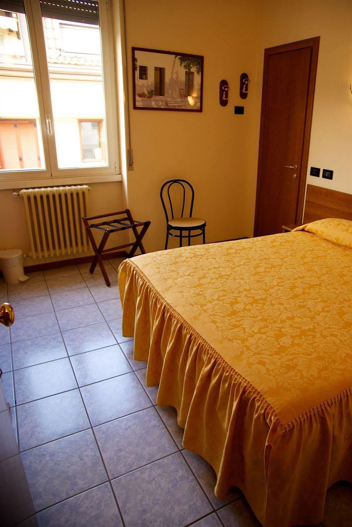Hotel Marinoni โลมาซโซ ภายนอก รูปภาพ