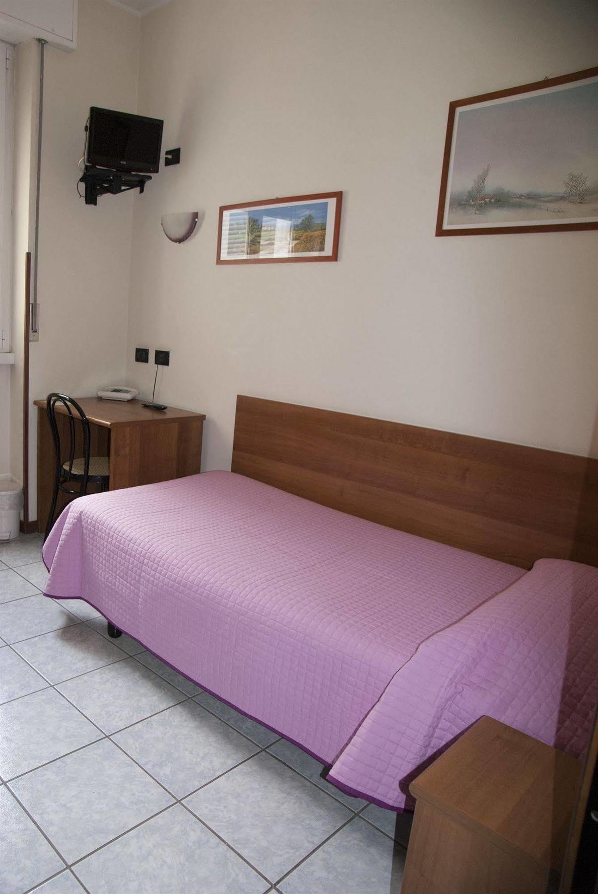 Hotel Marinoni โลมาซโซ ภายนอก รูปภาพ
