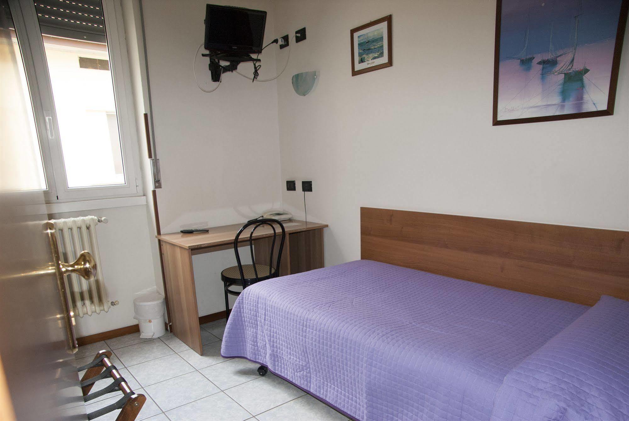 Hotel Marinoni โลมาซโซ ภายนอก รูปภาพ